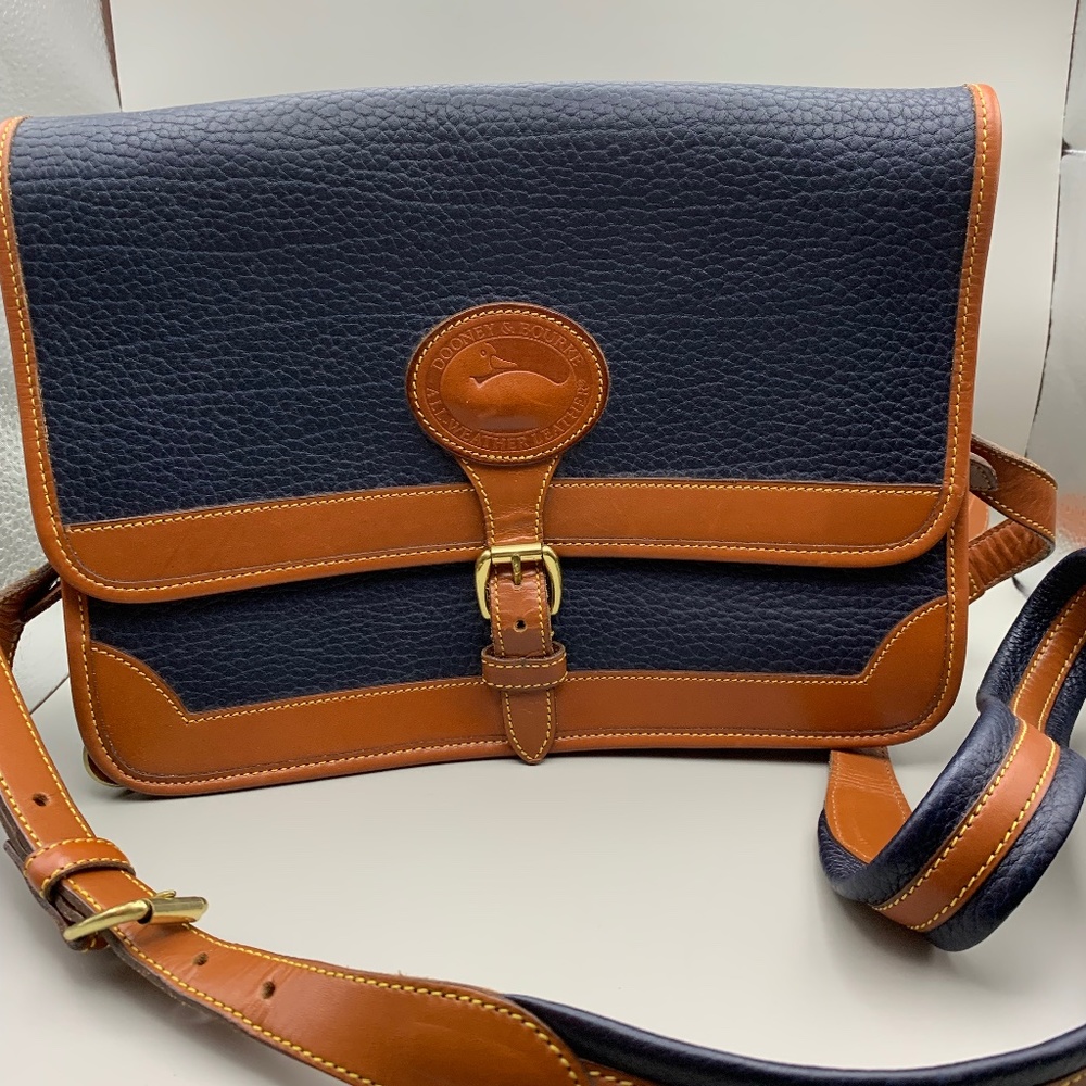 VINTAGE DOONEY BOURKE BAG